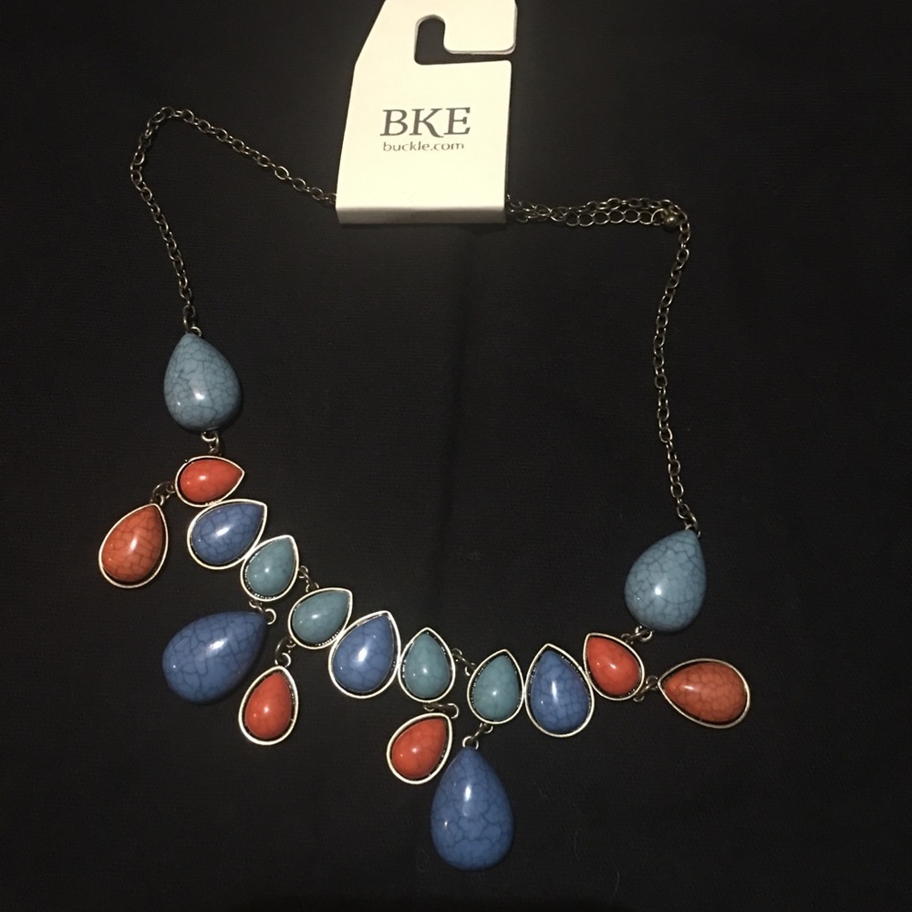 beautiful‎ Necklace BKE